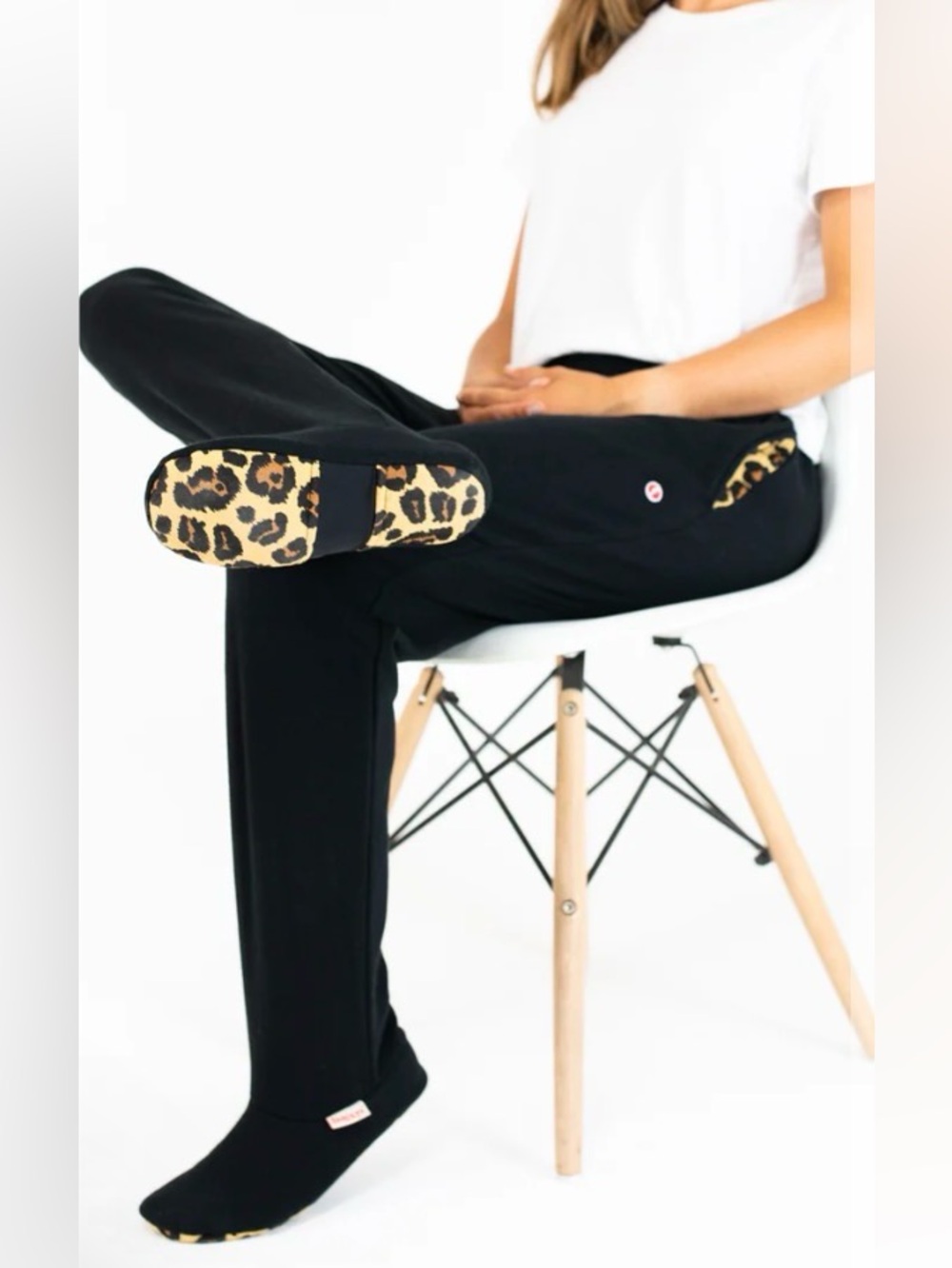 Feejays size extra large sweatpants with feet black / animal print